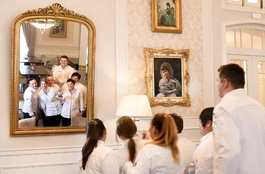 Príprava jedla v Hoteli Lomnica vo Vysokých Tatrách