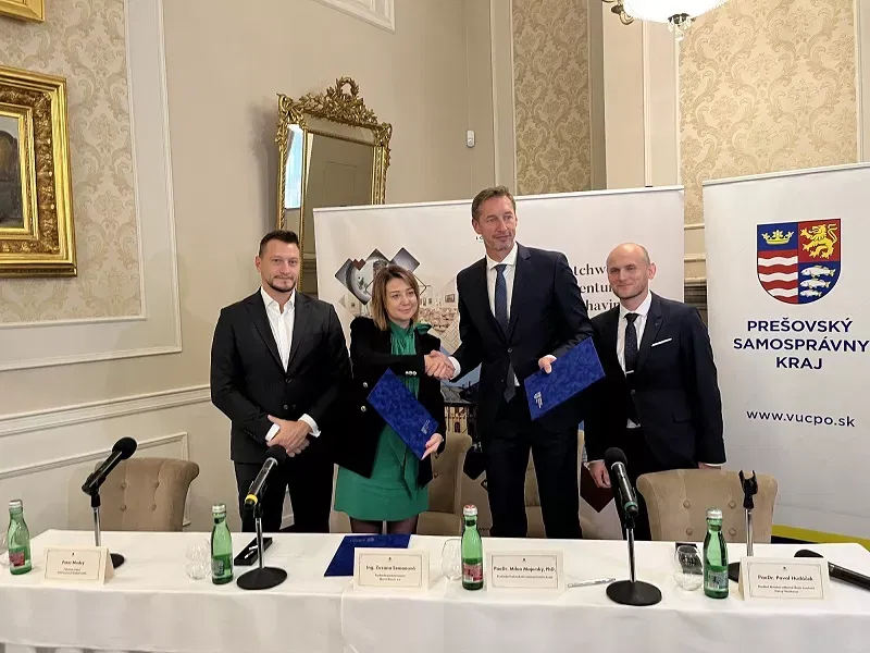 podpis memoranda PSK a Hotel Lomnica