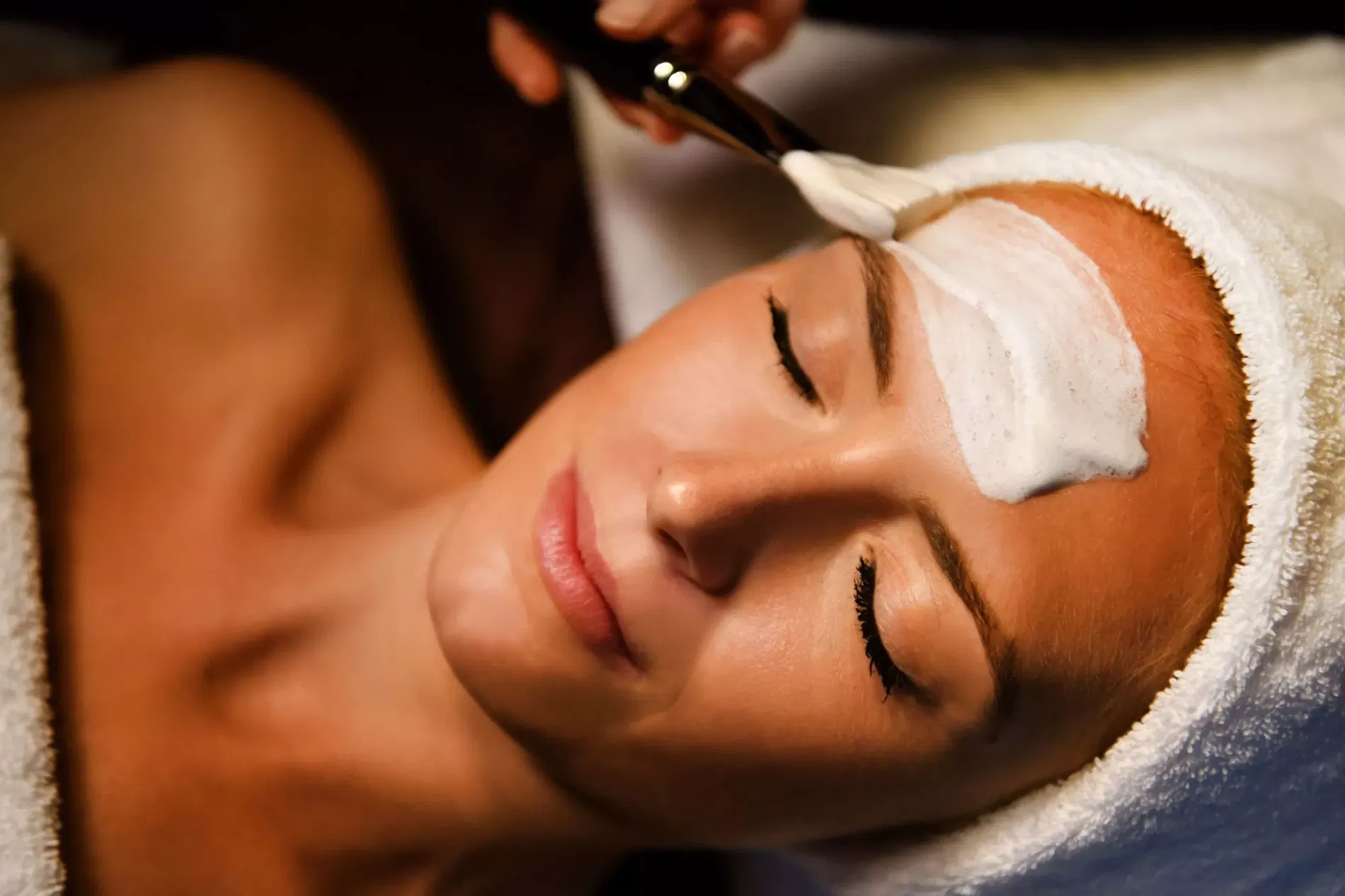 Žena vo wellnesse v Hoteli Lomnica vo Vysokých Tatrách