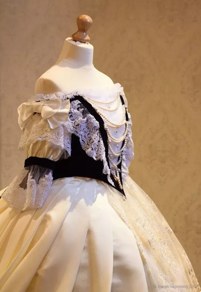 Výstava dobových šiat aristokratiek - Tatranská Lomnica